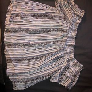 Off the shoulders shirt